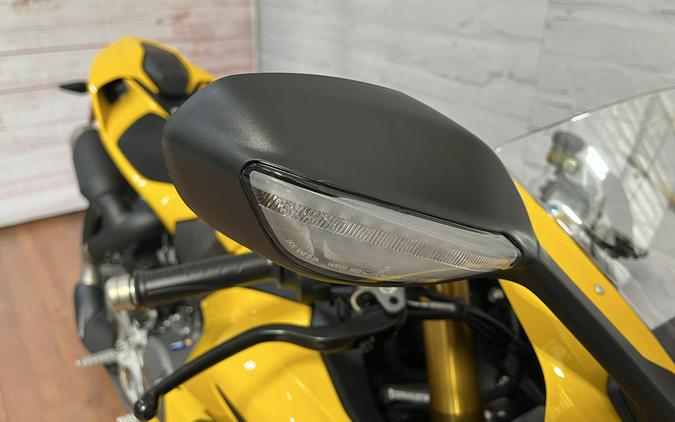 2026 Ducati PANIGALE V2S GIALLO