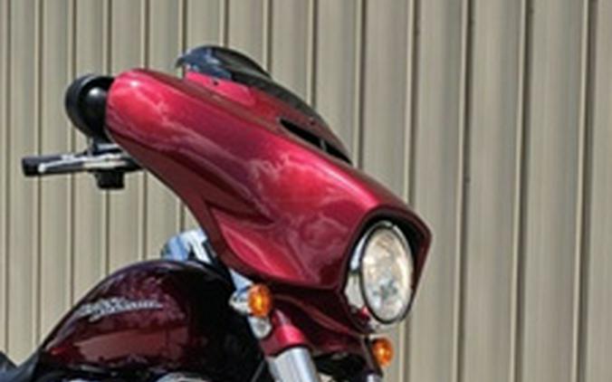 2017 Harley-Davidson Street Glide FLHXS - Special