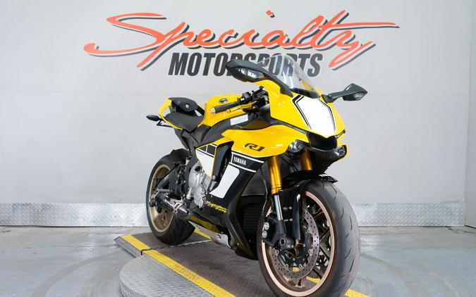 2016 Yamaha YZF-R1
