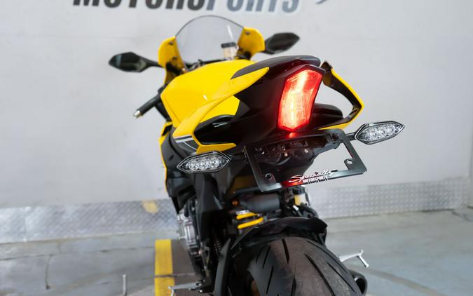 2016 Yamaha YZF-R1