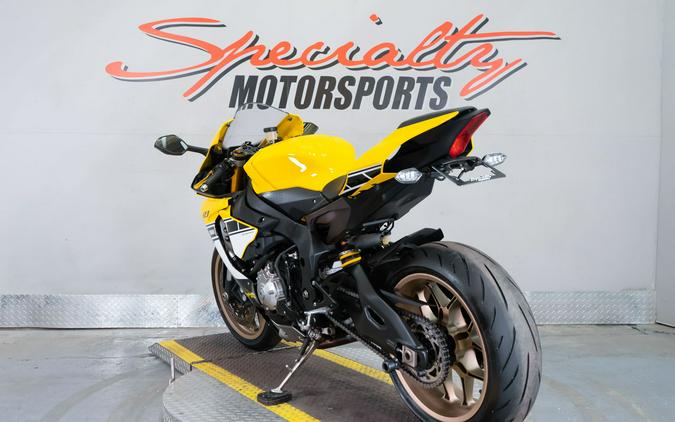 2016 Yamaha YZF-R1