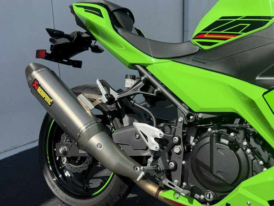 2023 Kawasaki Ninja 400 KRT Edition ABS