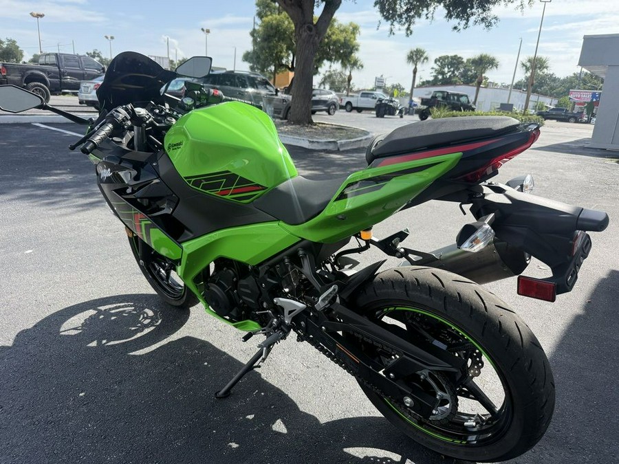 2023 Kawasaki Ninja 400 KRT Edition ABS