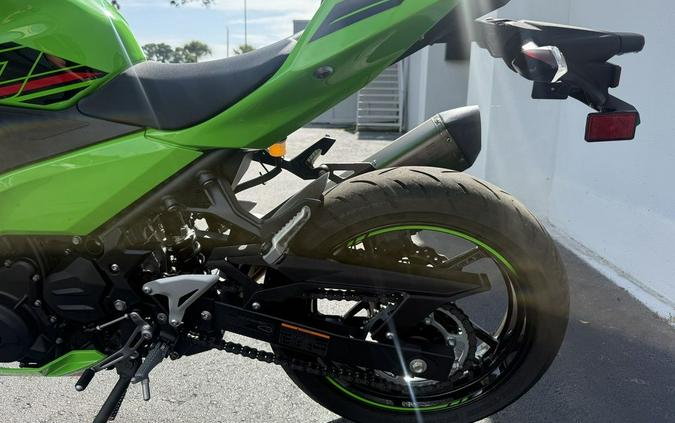 2023 Kawasaki Ninja 400 KRT Edition ABS