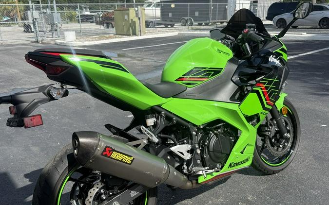 2023 Kawasaki Ninja 400 KRT Edition ABS