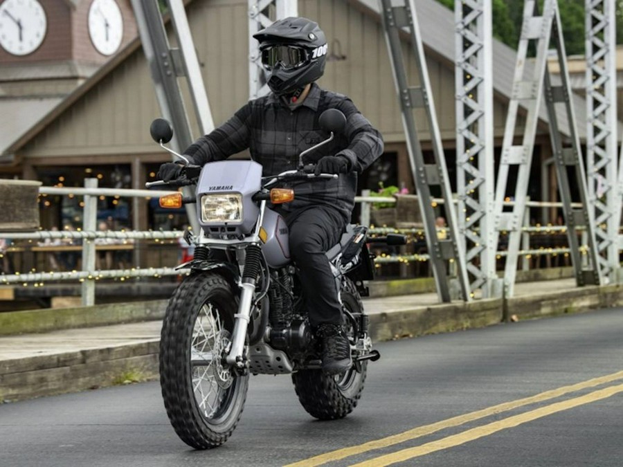 2027 Yamaha TW200