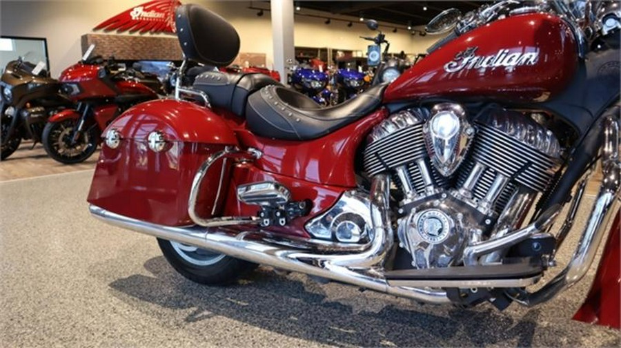 2017 Indian Motorcycle® Springfield™ Indian Motorcycle® Red
