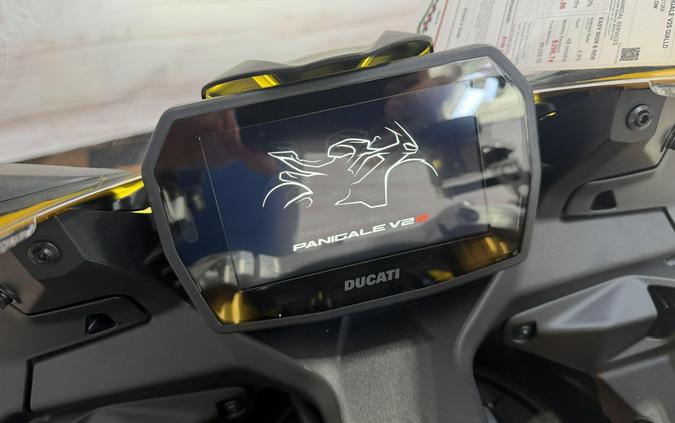 2026 Ducati PANIGALE V2S GIALLO