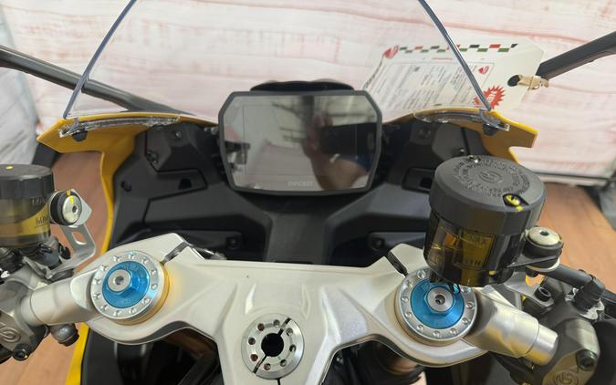 2026 Ducati PANIGALE V2S GIALLO