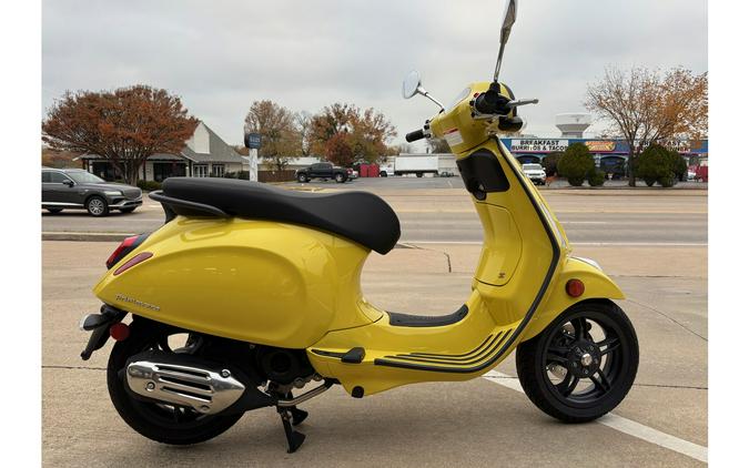 2024 Vespa Primavera S 50 Giallo