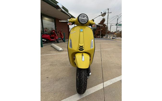 2024 Vespa Primavera S 50 Giallo