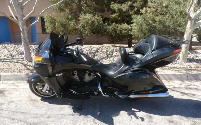 2016 Victory Motorcycles® Vision Gloss Black