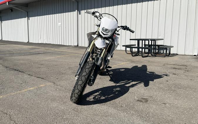 2019 Suzuki DR-Z 400SM Base
