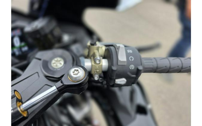 2025 NINJA ZX-10R - Kawasaki
