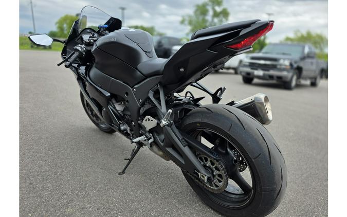 2025 NINJA ZX-10R - Kawasaki