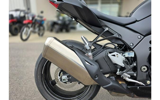 2025 NINJA ZX-10R - Kawasaki