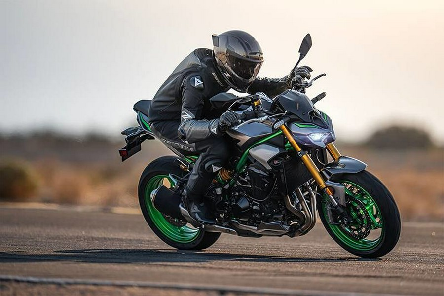 2025 Kawasaki Z900 SE ABS