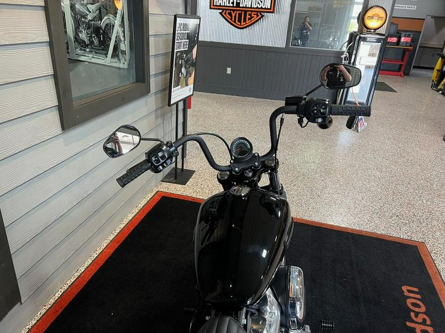 2025 Harley-Davidson® FXBB - Street Bob®