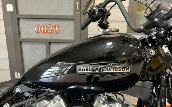 2025 Harley-Davidson® FXBB - Street Bob®
