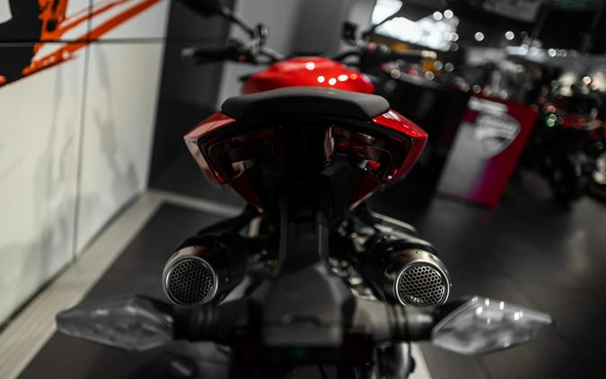 2026 Ducati STREETFIGHTER V2