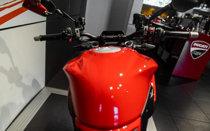 2026 Ducati STREETFIGHTER V2