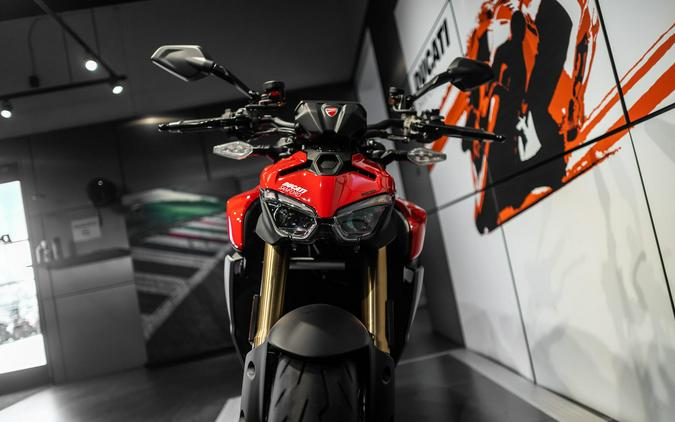 2026 Ducati STREETFIGHTER V2