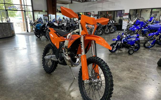 2027 KTM XC 300 W