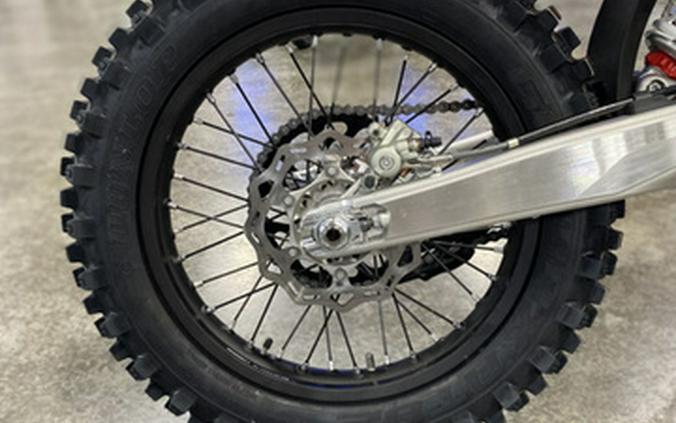2027 KTM XC 300 W