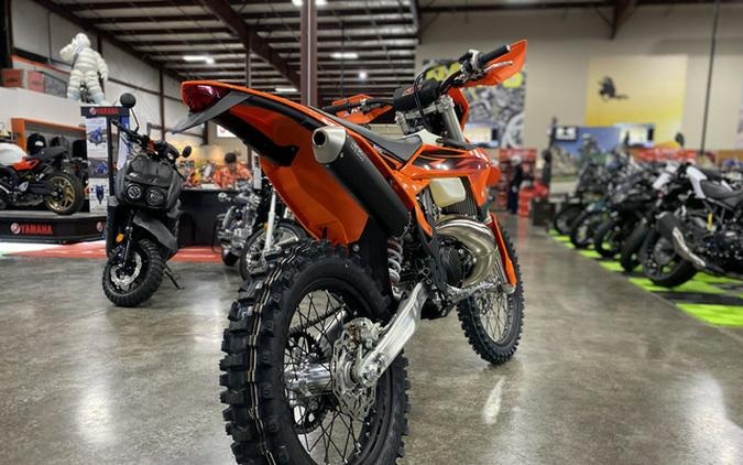 2027 KTM XC 300 W