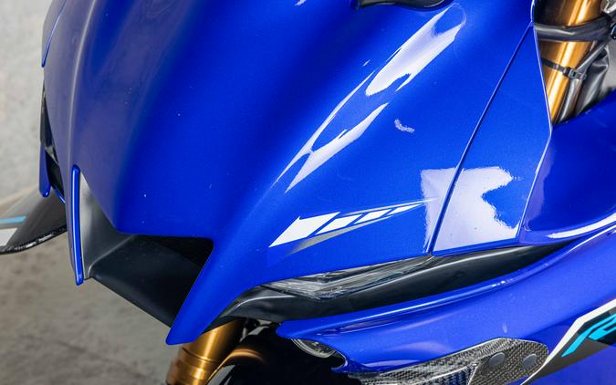 2025 Yamaha YZF-R1 Team Yamaha Blue - SA000389
