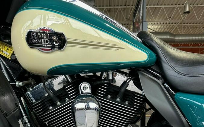 2009 FLHTCU Harley-Davidson ELECTRA GLIDE ULTRA CLASSIC