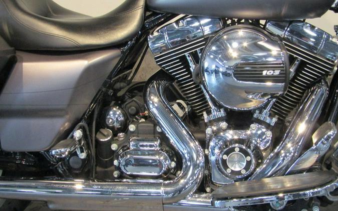 2016 Harley-Davidson® FLHXS - Street Glide® Special