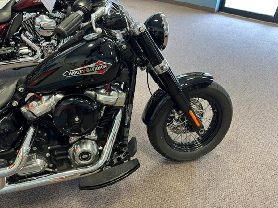 2018 Harley-Davidson® FLSL - Softail® Softail Slim®