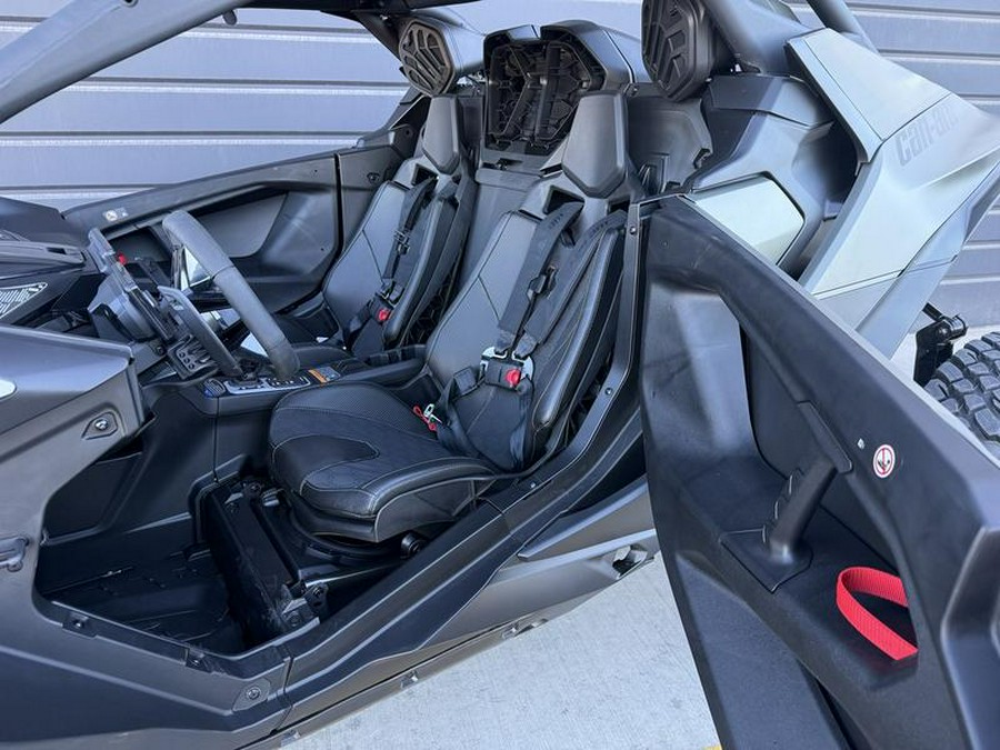 2026 Can-Am® Maverick R X rc with Smart-Shox