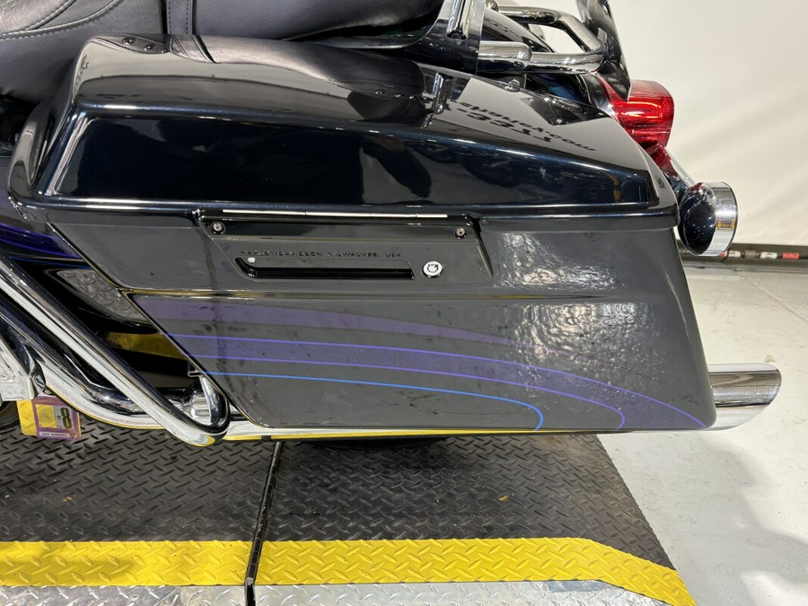 2002 Harley-Davidson® Road King® CUSTOM BLACK