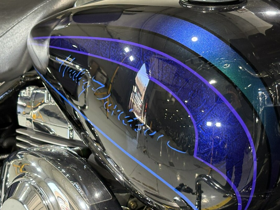 2002 Harley-Davidson® Road King® CUSTOM BLACK