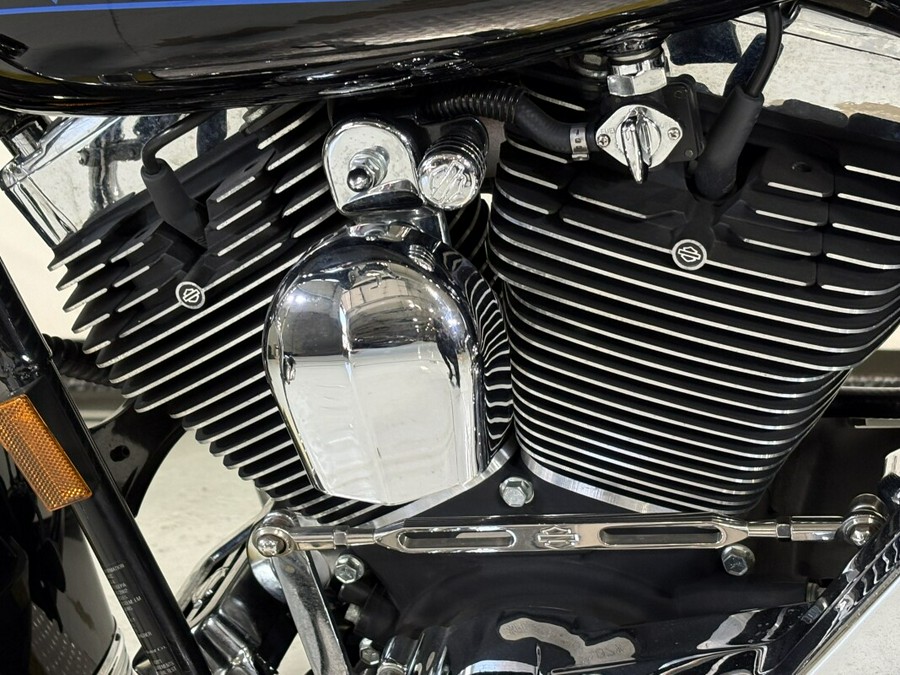 2002 Harley-Davidson® Road King® CUSTOM BLACK