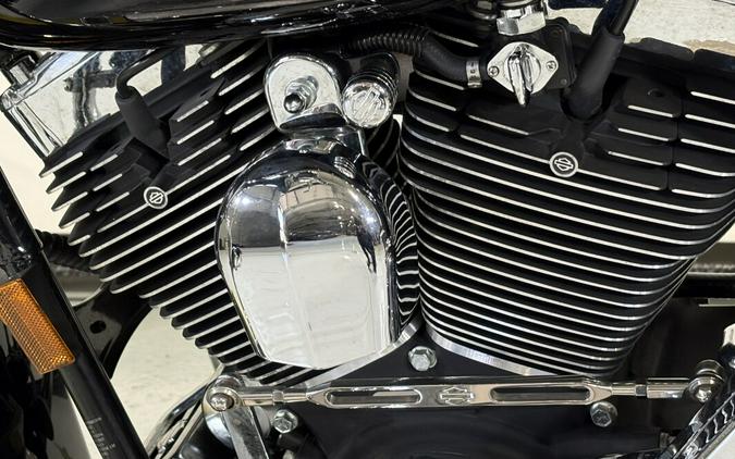 2002 Harley-Davidson® Road King® CUSTOM BLACK