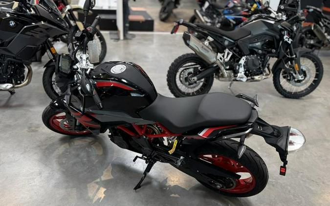 2025 BMW G 310 R Style Passion