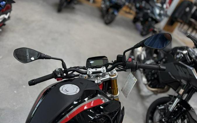 2025 BMW G 310 R Style Passion