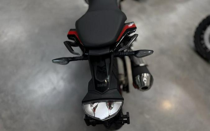 2025 BMW G 310 R Style Passion