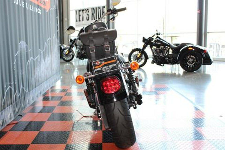 2017 Harley-Davidson Low Rider®