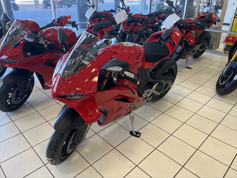 2025 Ducati Panigale V4 S