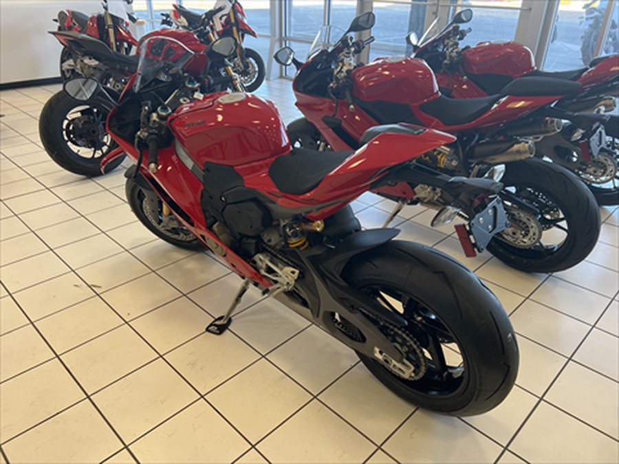 2025 Ducati Panigale V4 S