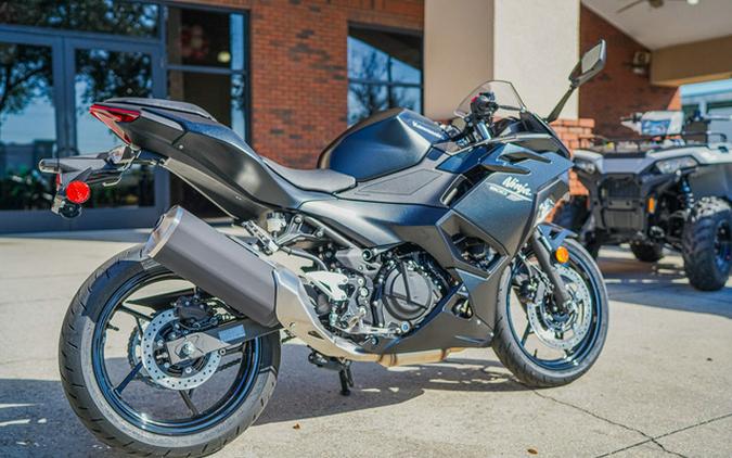 2026 Kawasaki Ninja 500 ABS Metallic Flat Spark Black