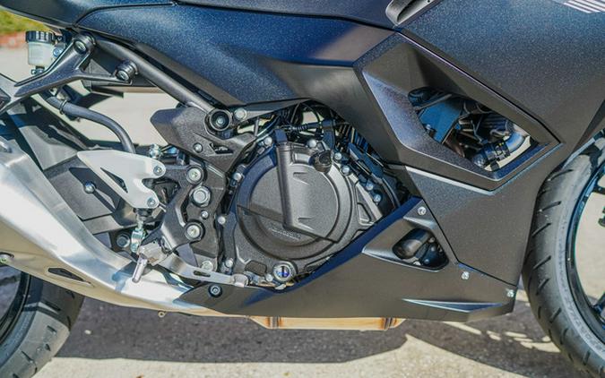 2026 Kawasaki Ninja 500 ABS Metallic Flat Spark Black