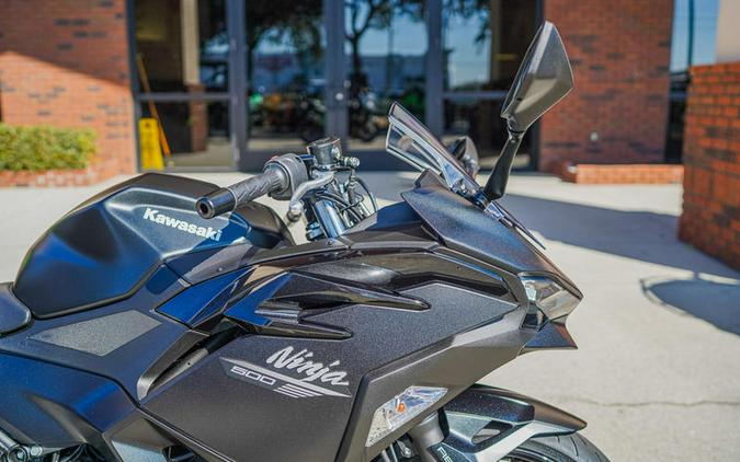 2026 Kawasaki Ninja® 500 ABS Metallic Flat Spark Black