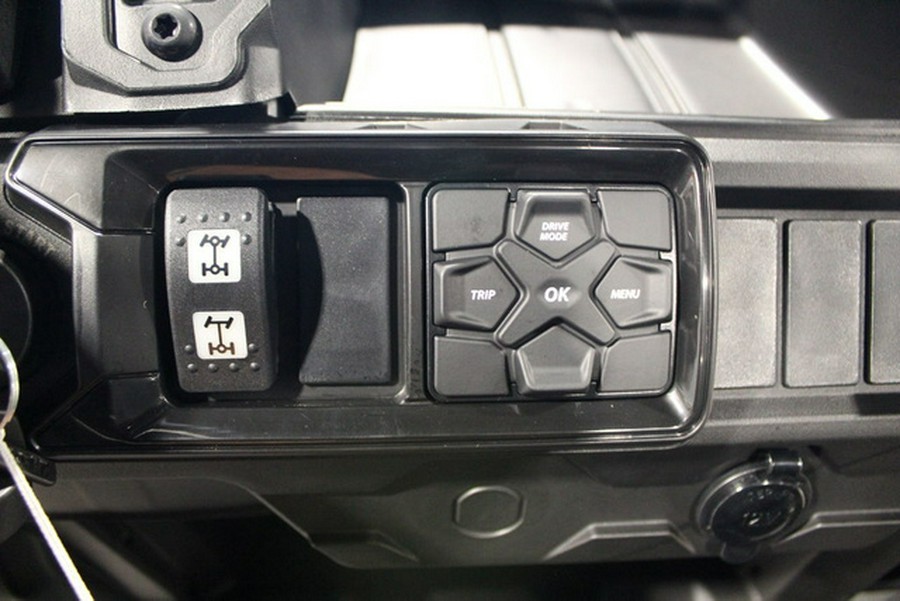 2026 Can-Am Defender PRO XT HD10