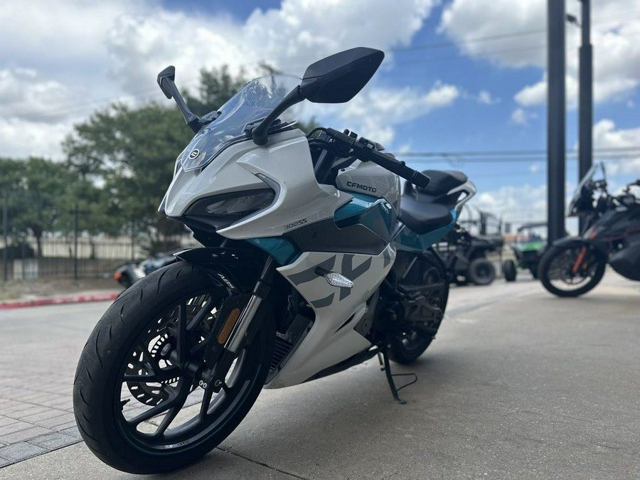 2022 CFMoto CF300-3US