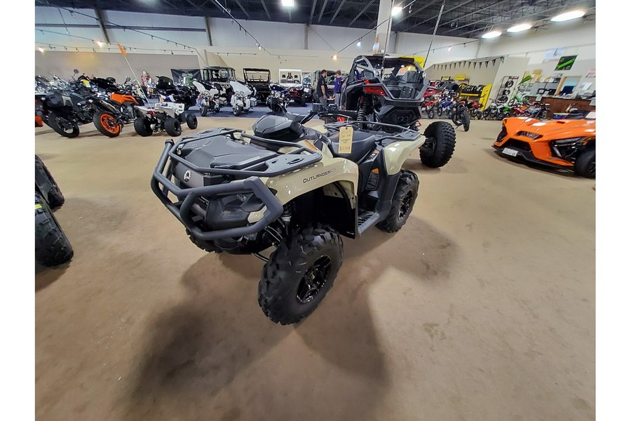 2023 Can-Am OUTLANDER PRO XU HD7